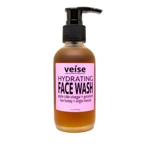 Veise Hydrating Face Wash